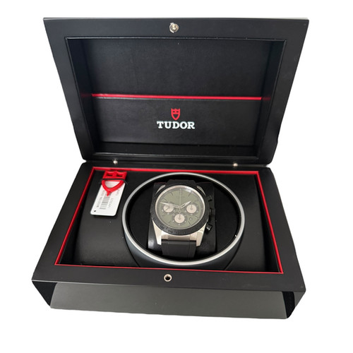Montre Tudor chronographe Fastrider jamais porté